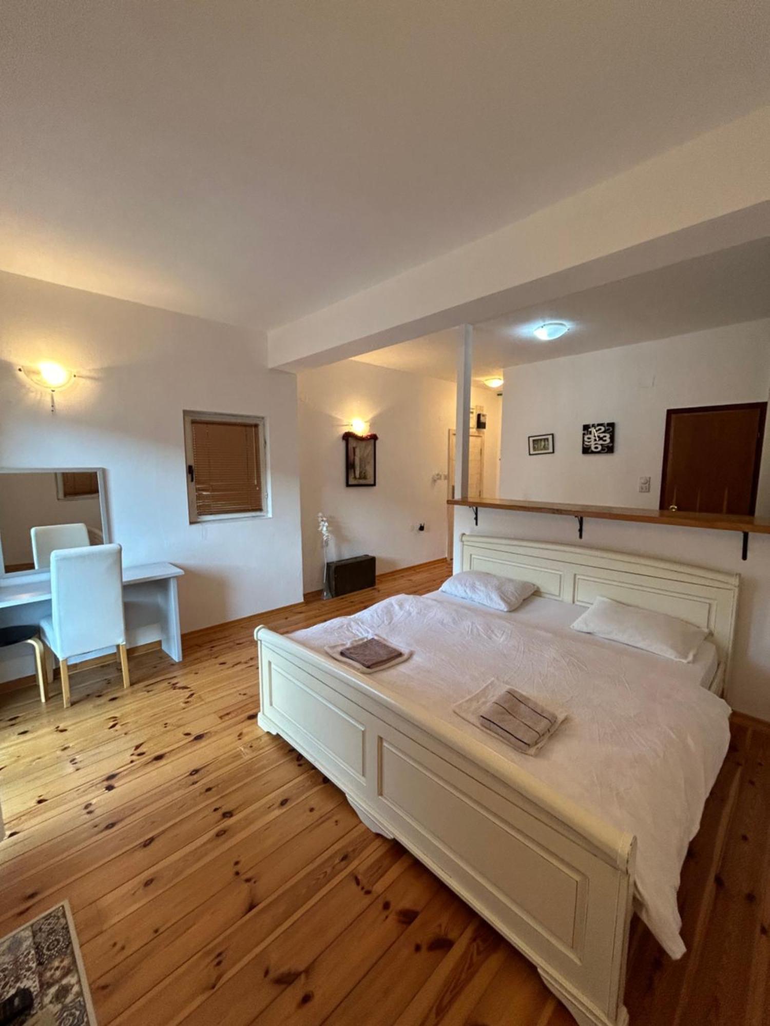 Club Neni Hotel Kotor Zewnętrze zdjęcie