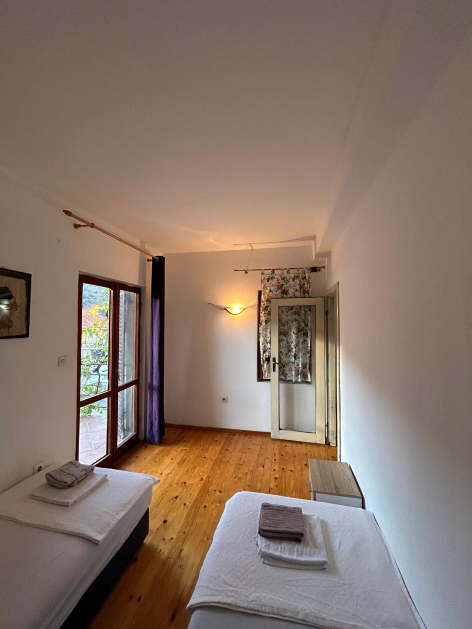 Club Neni Hotel Kotor Zewnętrze zdjęcie