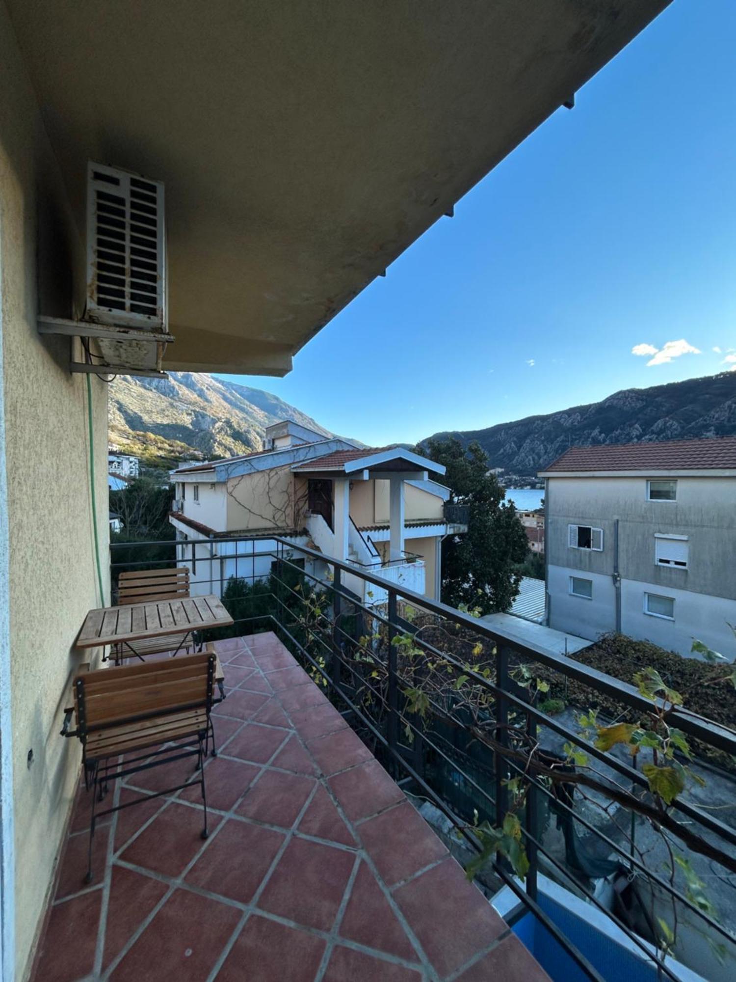 Club Neni Hotel Kotor Zewnętrze zdjęcie