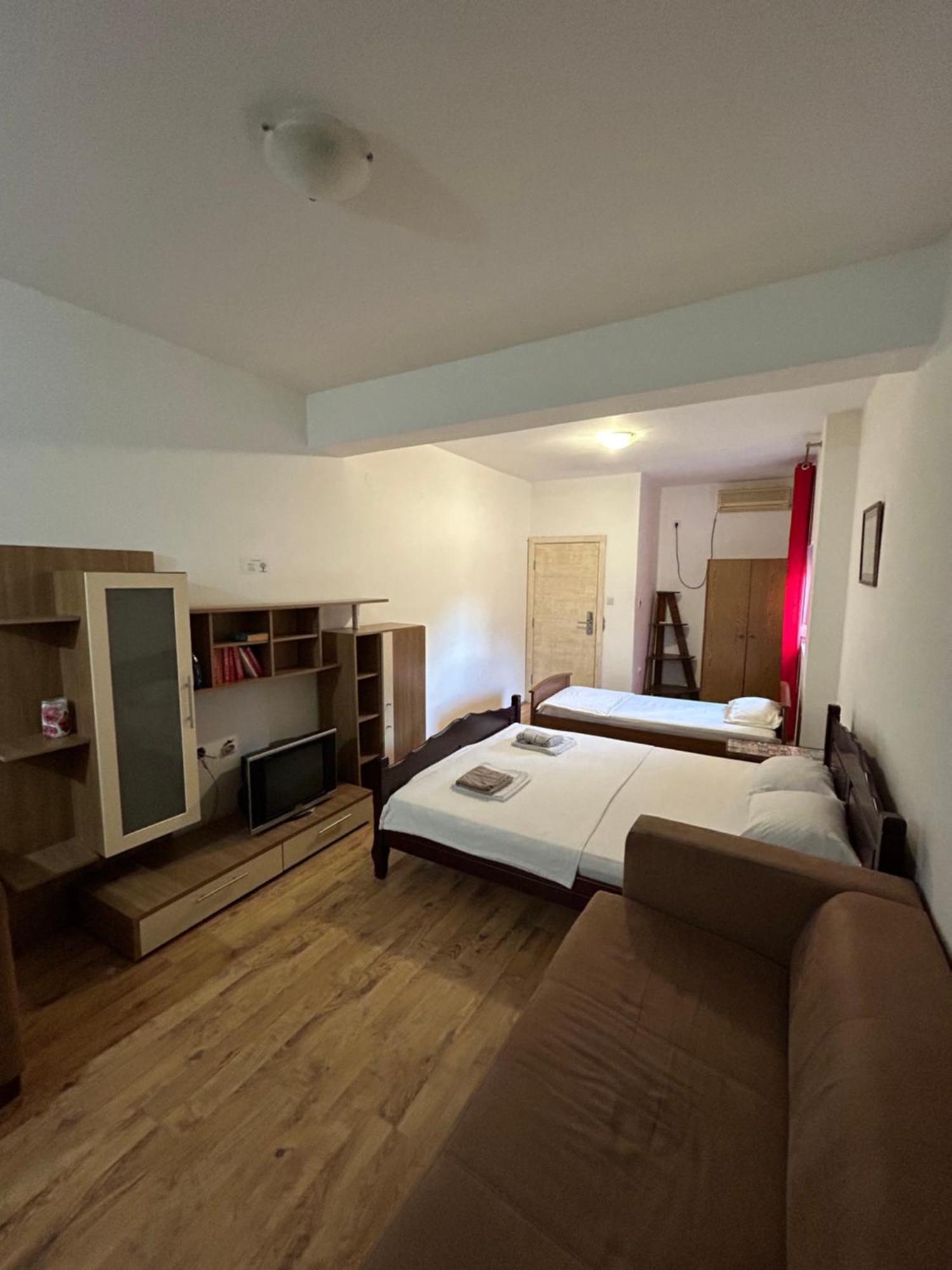 Club Neni Hotel Kotor Zewnętrze zdjęcie